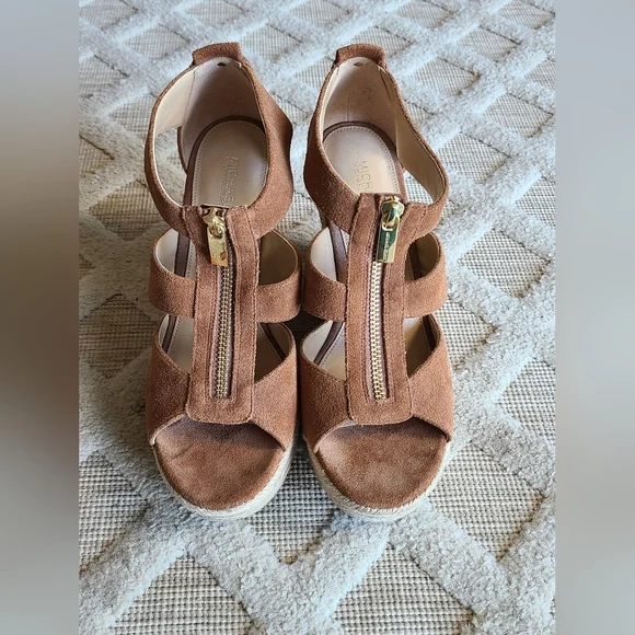 Michael Kors Tan Wedge Sandals - Picture 2 of 15